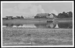Nünchritz. Gasthof und Turnhalle