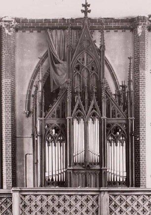 Orgel in Redefin (Mecklenburg), erbaut von Friese (Schwerin) im Jahr 1847 unter Verwendung von Teilen der Vorgängerorgel von 1602