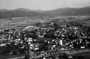 Bad Krozingen: Ortsbild von Westen, mit Bahnhof, ohne Kurviertel