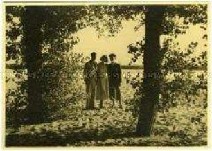 Herta und Alexander Fleischhut am Havelstrand