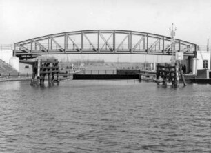 Schleusen am Elbe-Lübeck-Kanal