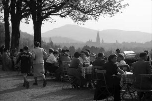 Freiburg i. Br.: Gartenlokal Jägerhäusle