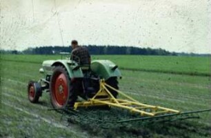 Fotografie: Bodenbearbeitungsgerät, Egge