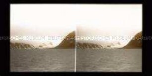 Blick auf die Küste von Spitzbergen in der Foul Bay