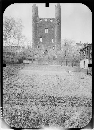 Saalfeld. Burgruine Hoher Schwarm (um 1300). Ansicht von Südost