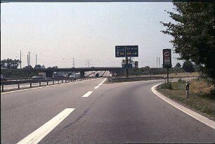 Einfahrt in Tangente Nordwest (Heidelberg Richtung Karlsruhe) von Nebenfahrbahn West (Heidelberg Richtung Basel)