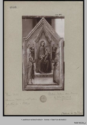 Thronende Madonna mit Kind, zwei Heiligen und Engeln