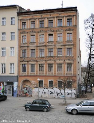 Mietshaus & Fabrik; Berlin, Friedrichshain-Kreuzberg