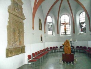 Chorraum (Gotisch 15 Jh) Innen mit großem Epitaph an der Nordwand sowie Kreuzrippengewölbe in Übersicht