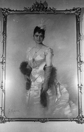 Fächersammlung der Gräfin Marie zu Solms im Gästehaus Solms.