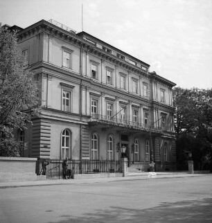 Palais Barlow & Braunes Haus