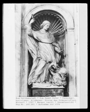 Statue des Ordensstifters Norbert