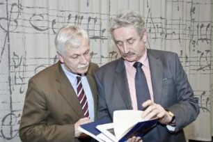 Übergabe und Präsentation der Filmdokumentation "Der Wiederaufbau der Dresdner Frauenkirche - die weltweit wirkende Bürgerinitiative" von Ernst Hirsch im Vortragssaal der Sächsischen Landesbibliothek - Staats- und Universitätsbibliothek Dresden