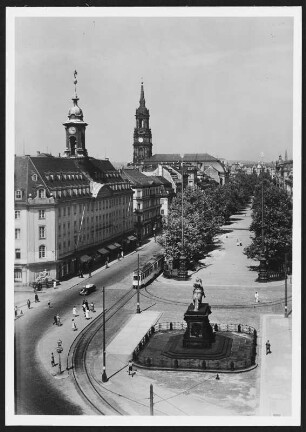 Dresden, Neustädter Markt : Dresden-Neustadt. Blick über den Neustädter Markt mit Reiterstandbild August des Starken in die Hauptstraße