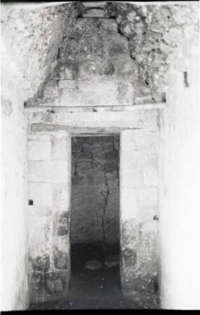Edzna, Vault (ETZ: Str. V8-19)