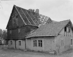 Wohnstallhaus mit Scheunenanbau (ruinös)