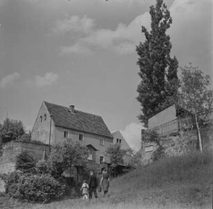 Söbrigen. Blick auf ein Wohnhaus am ehemaligen Anleger der Zschieren-Söbrigener Elbfähre