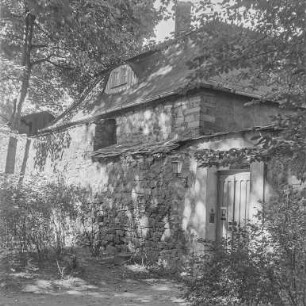 Erratischer Block - Anlagen und anderes : Bautzen. Schilleranlagen, Gartenhaus