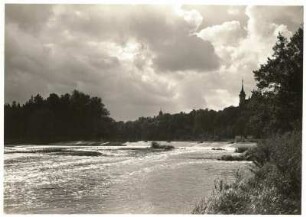 Grimma. Mulde mit Großmühlenwehr. Rechts die Gattersburg
