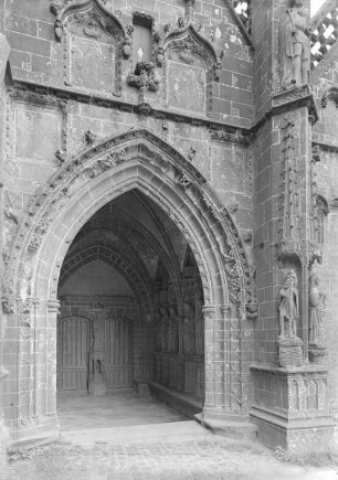Portal mit Vorhalle der Heilig Kreuzkapelle