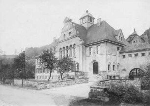 Tharandt, Wilsdruffer Straße 1. Königliches Amtsgericht (Grundschule). Eingangsseite