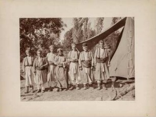 Gruppenportrait : Gruppenportrait in der Stadt Aladag