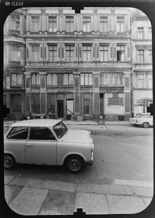 Leipzig-Zentrum, Münzgasse 1. Wohnhaus mit Läden. Straßenfront (Teilansicht)