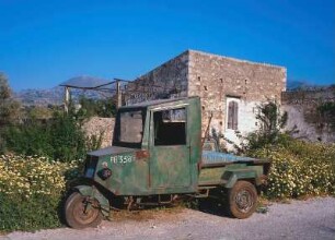 Griechenland. Kreta. Rethimnon. Bauerngefährt am Wegrand