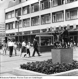 Altmarkt - Westseite mit Webergasse