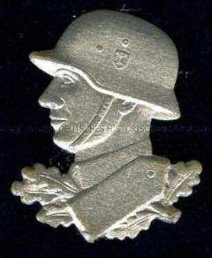 WHW-Abzeichen, Soldatenkopf: silber, Straßensammlung im Gau 10 Hessen-Nassau von März 1939