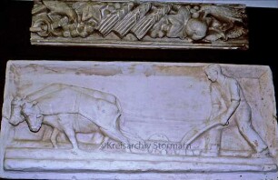 Stormarnsches Dorfmuseum: Relief von Richard Kuöhl