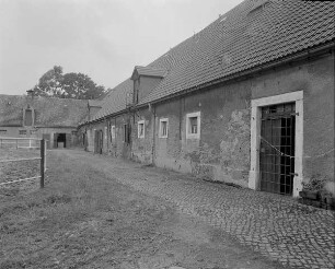 Stallgebäude mit Verwaltungstrakt