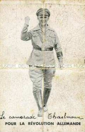 Ernst Thälmann in der Uniform des Roten Frontkämpfer-Bundes