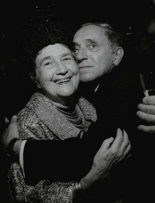 Empfang zum Abschluß der Festwochen 62 - Schiller-Theater, Elsa Wagner, Walter Blühm