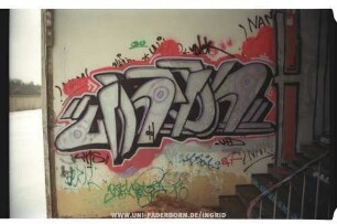 "uneK"