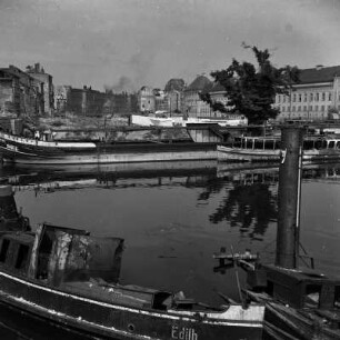 Zerstörtes Berlin : Berlin. An der Inselbrücke