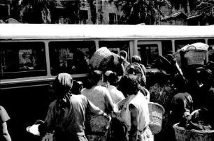 Split: Fahrgäste stürmen einen Autobus
