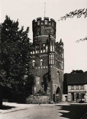 Stendal. Ansicht des im Spätmittelalter (1450-1460) in Backsteingotik errichteten Uenglinger Tores