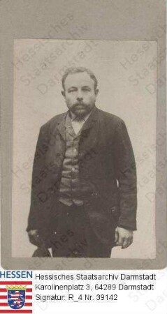 Eislöffel, Simon (1857-1935) / Porträt, stehend, Kniestück / mit dorsaler Bildlegende, u. a. "Taglöhner, Wilddieb"