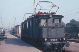 Stuttgart Hbf. Gleis 16 Lok 117 113 Lz