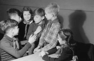 Reportage über Schüler und Lehrer der Schule am Spittelmarkt : Schüler im Gespräch