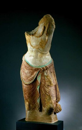 Torso mit rotem dhoti