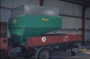 Fotografie: Transportgerät, Containersystem, Einachsanhänger
