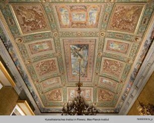 Deckendekoration des Salone Verde