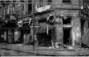 Durch die Märzkämpfe 1919 stark zerstörtes Haus an der Ecke Alexander- Prenzlauerstraße.
