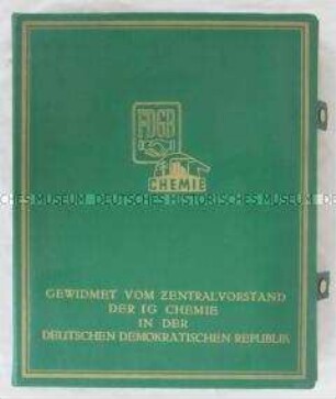Fotodokumentation der IG Chemie zum Tag des Chemiearbeiters, in Etui