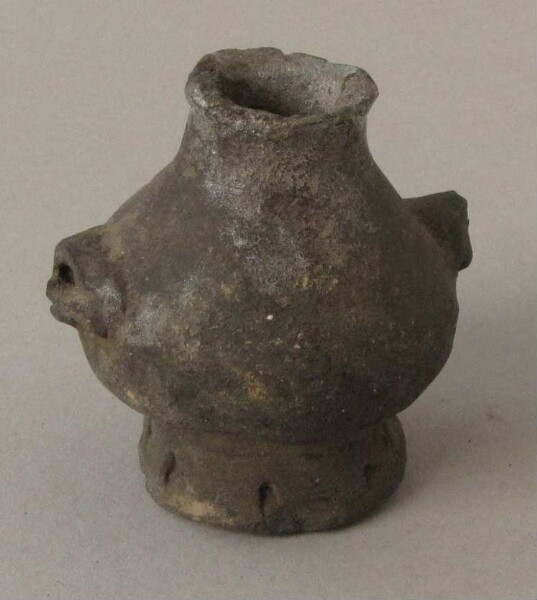 Clay vessel