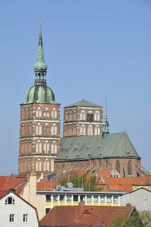Stralsund - St. Nicolaikirche : Turm von St. Nicolai. Aufgenommen am 21. April 2011 in Stralsund