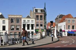 Leiden - Straßenszene : Straßenansicht in der Neustadt, aufgenommen am 6. April 2010 in Leiden