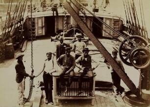 Arbeiter auf einem Schiff